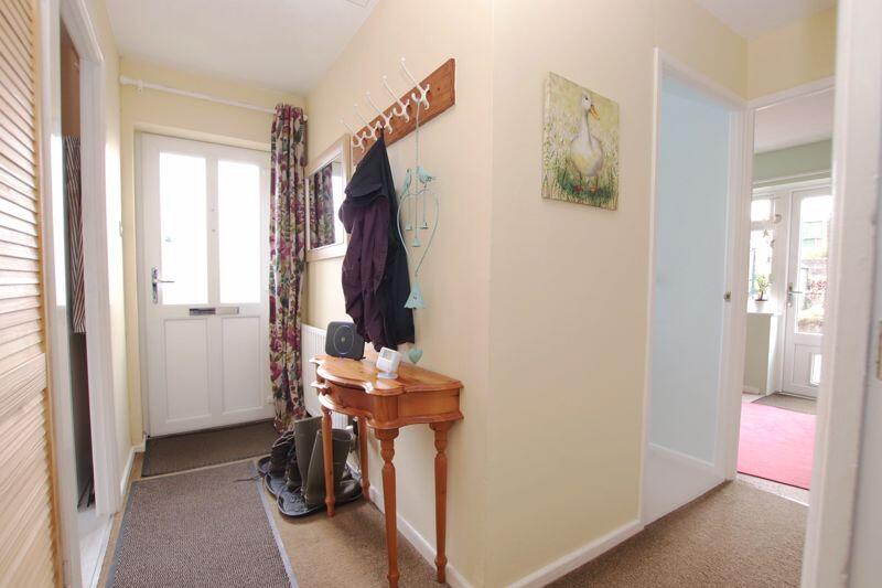 L Shaped Entrance Hall 