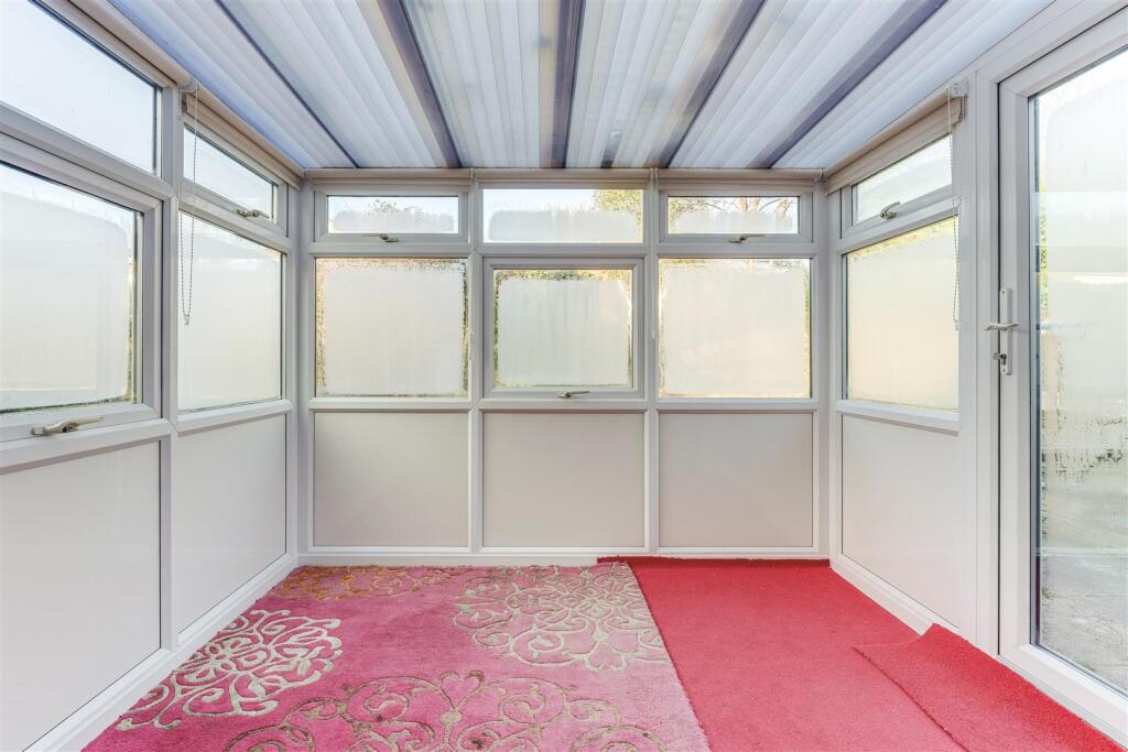 26 Greys Close-20.jpg