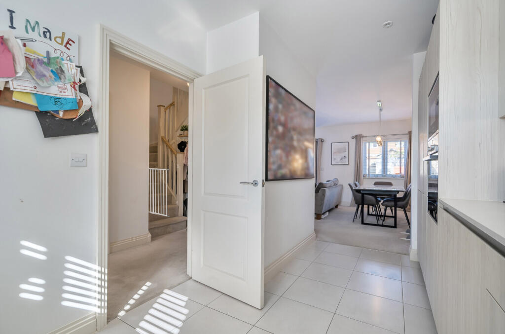 1343094-5-68a89db...