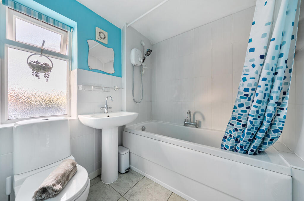 1382925-17-691c76...