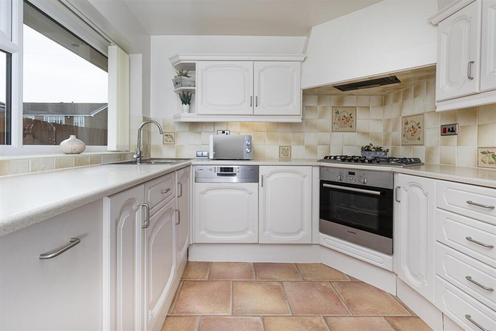 Bramleys Estate Agents - Elm Court - Kirkburton (1