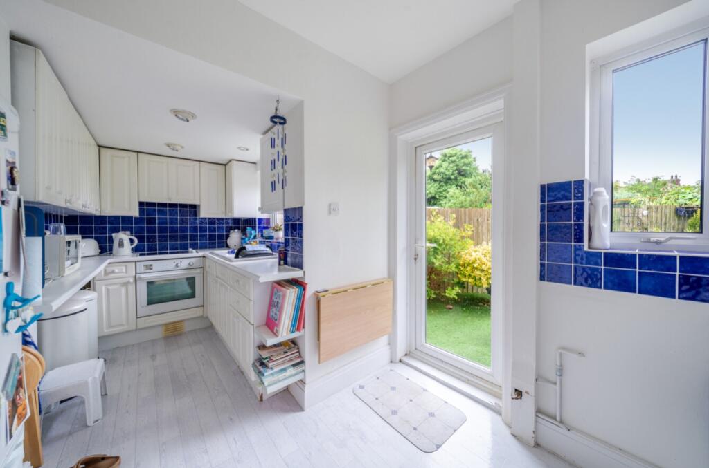 1300598-6-6835ba7c55ef4