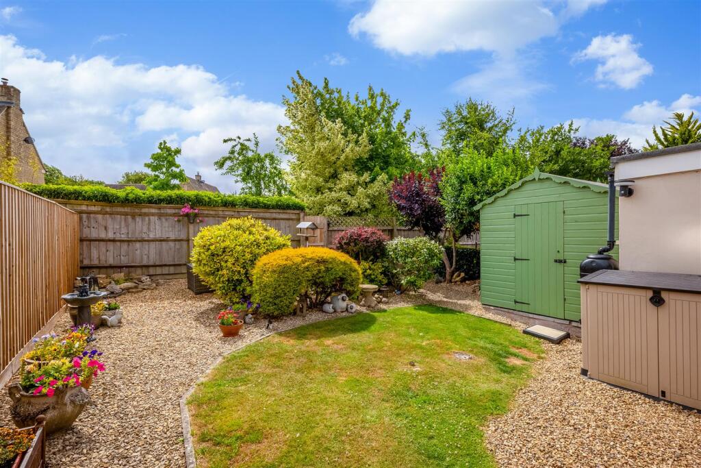 26 Elm Crescent-1682-13.jpg