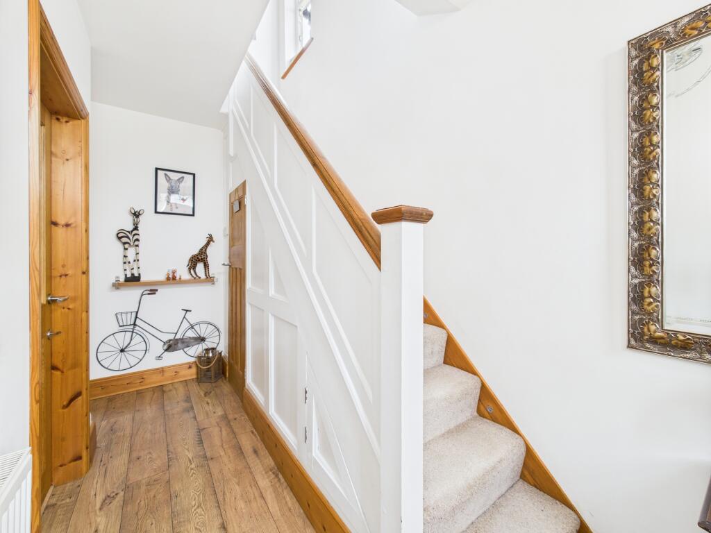 CAM01605G0-PR1040-STILL010