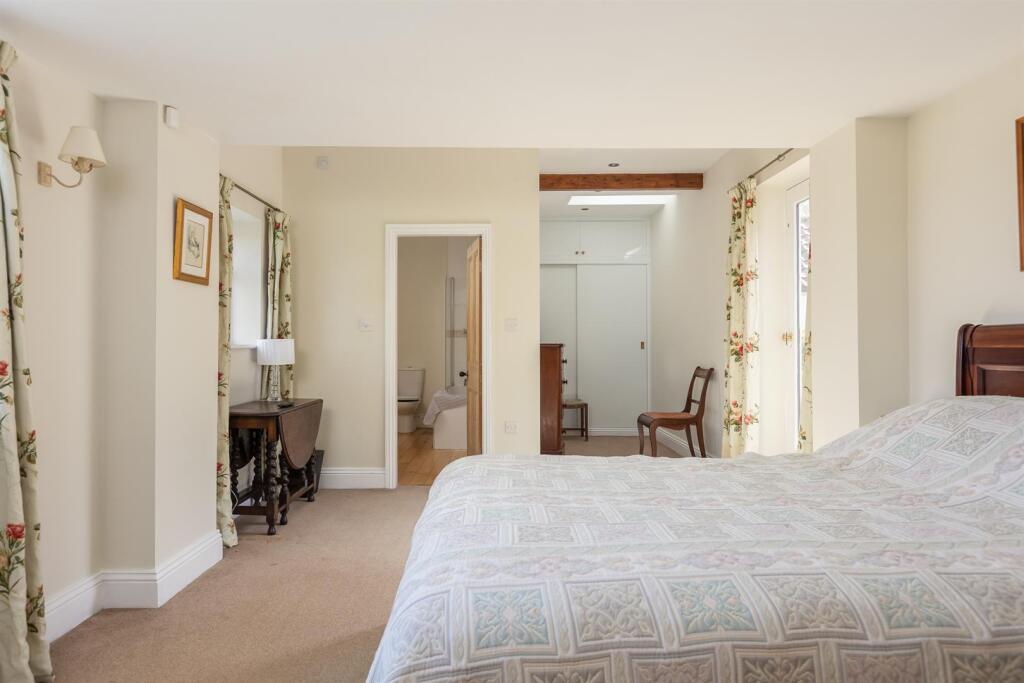 Bedroom 5 Suite