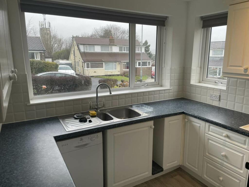 15 Heathmoor Mount, 