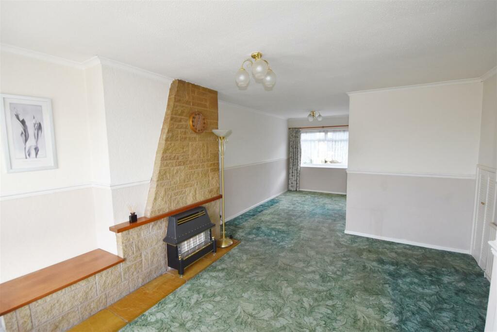 Lounge_Dining room.jpg