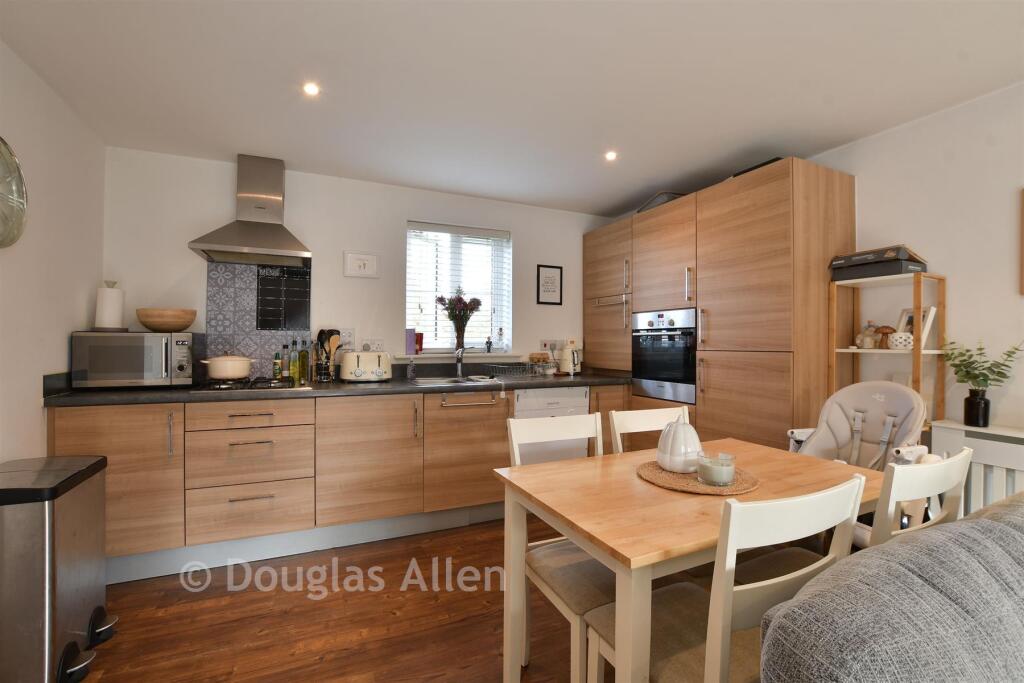 Lounge/Kitchen /Dining Room