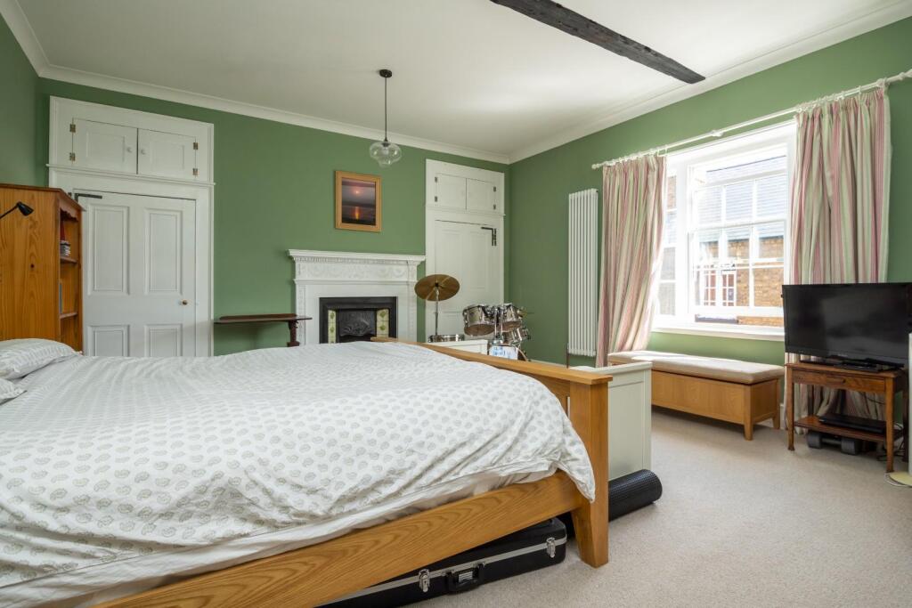 Latcham Dowling 33 Horslow Street Potton_MATTHEW P