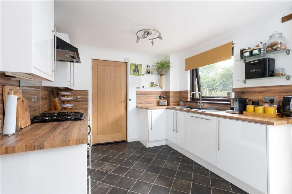 Kitchen dining