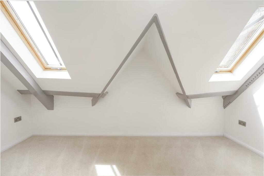 Bedroom 2 .jpg