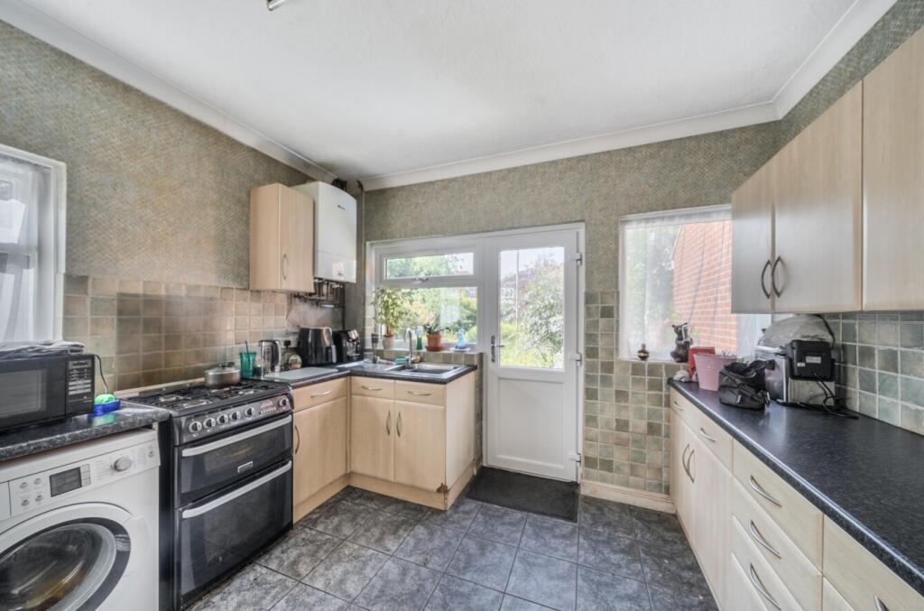 1298783-10-6839db...