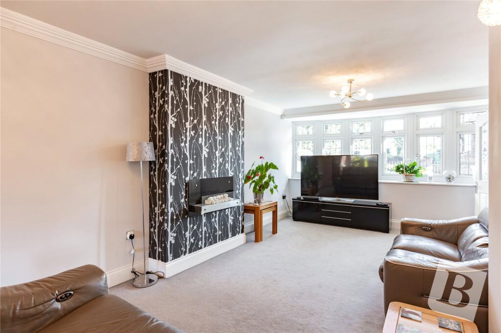 Living/Dining Area