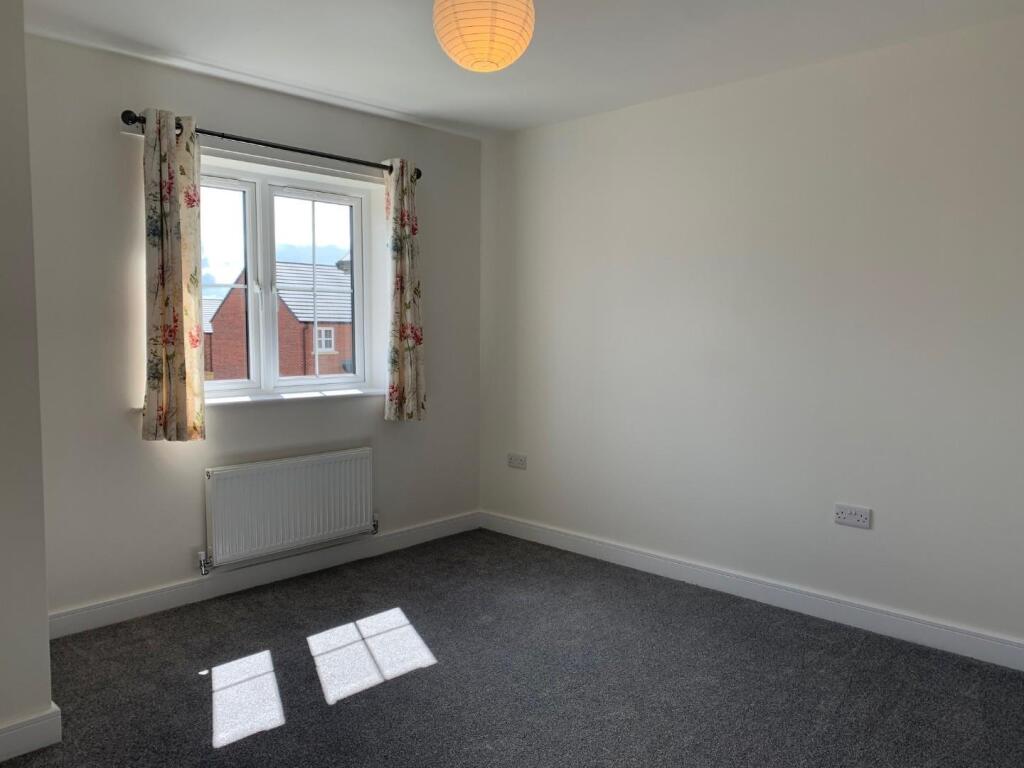 Bedroom One b.jpg