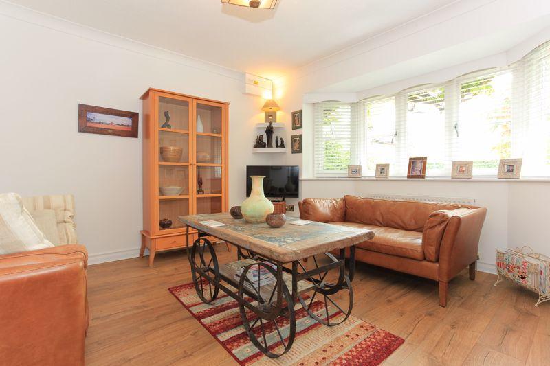 Sitting Room /...