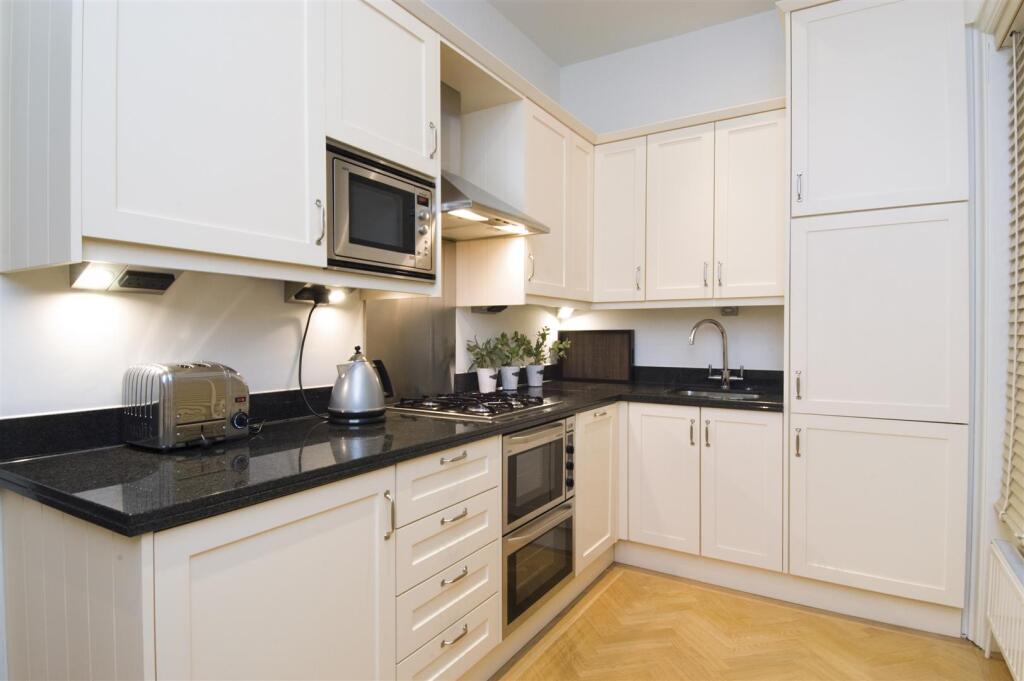 2,31 Queen Gate Terrace kit.jpg