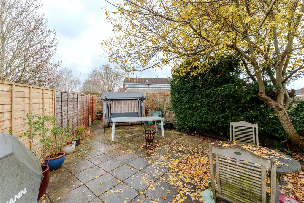 17 Court Avenue, Yatton47.jpg