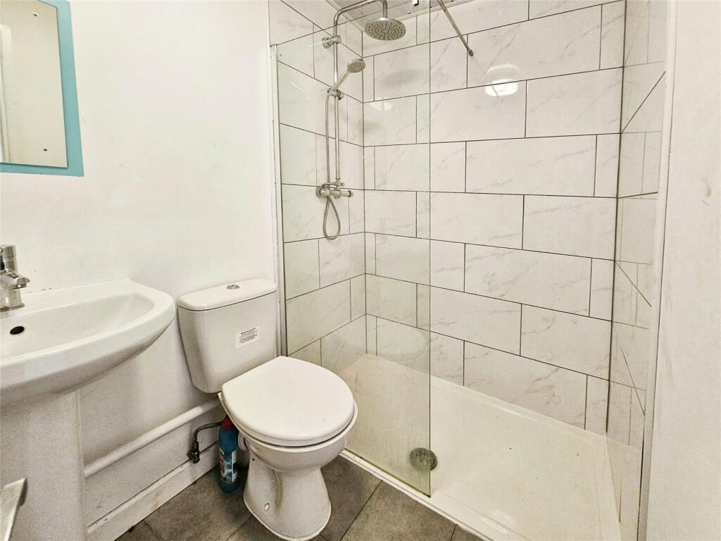 Bedroom 2 En-Suite