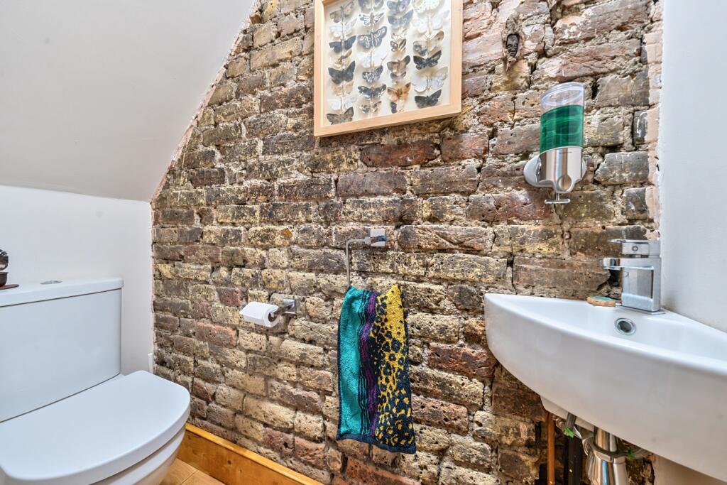 1316093-11-6874fded94f03