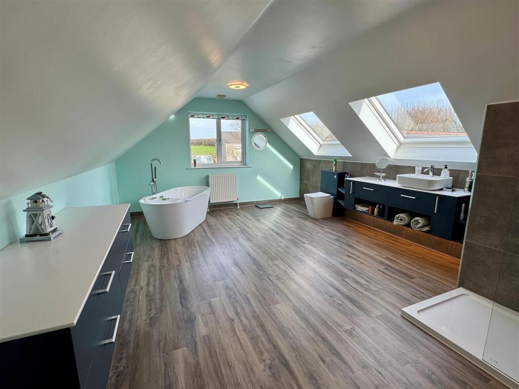 The Chestnuts Upstairs Bathroom