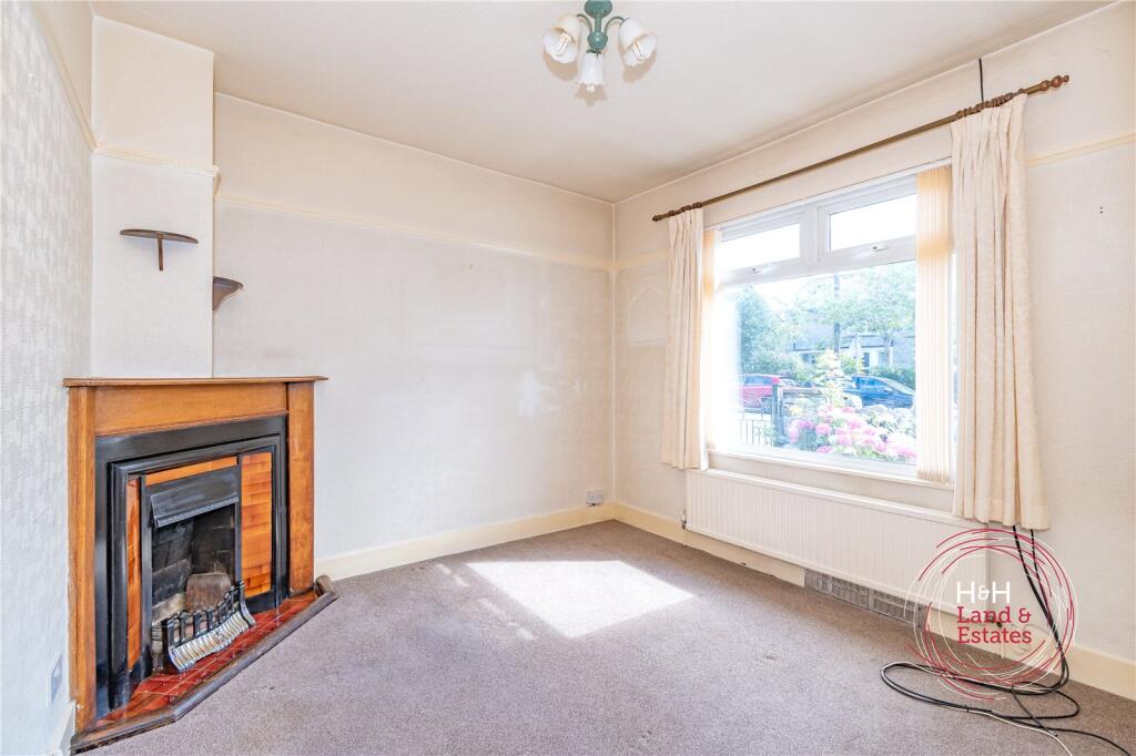 Sitting Room / Bed 3