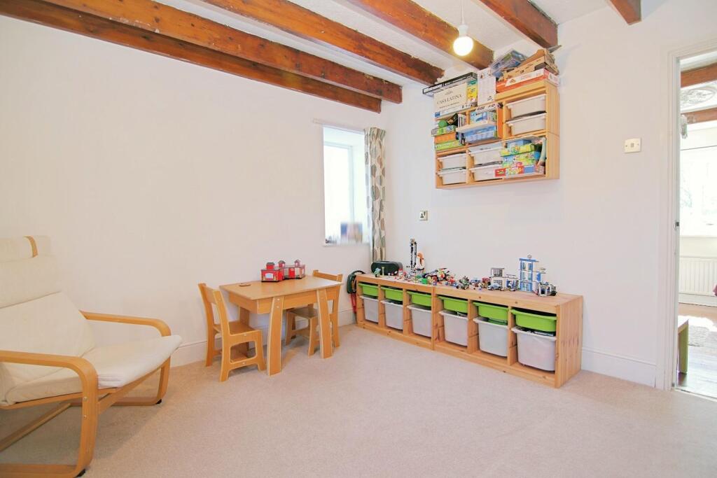 PLAY ROOM