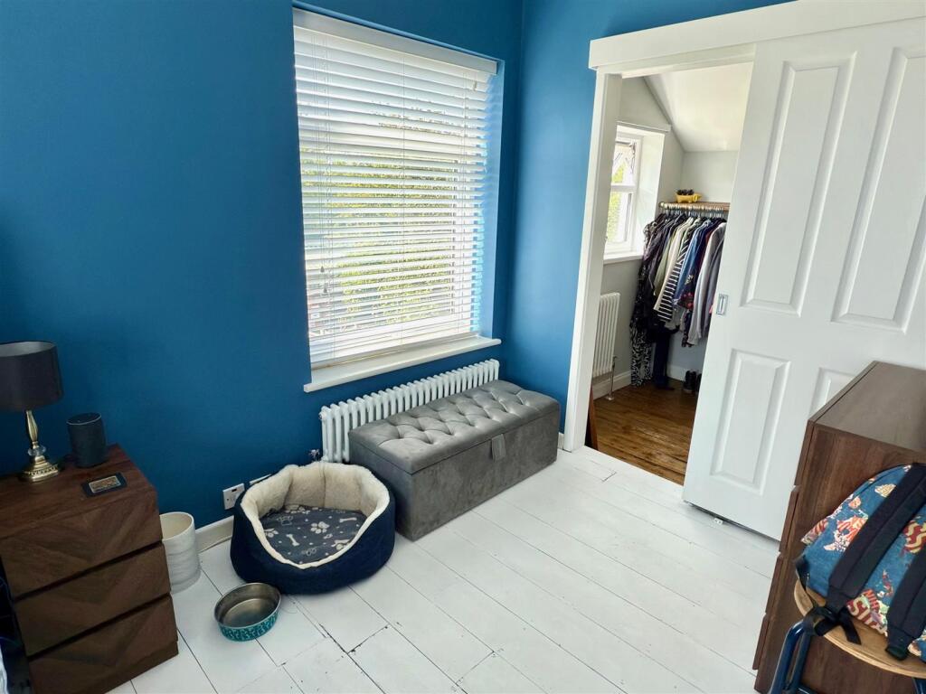 DRESSING AREA.jpg