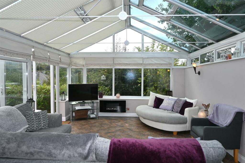 conservatory whole room.JPG