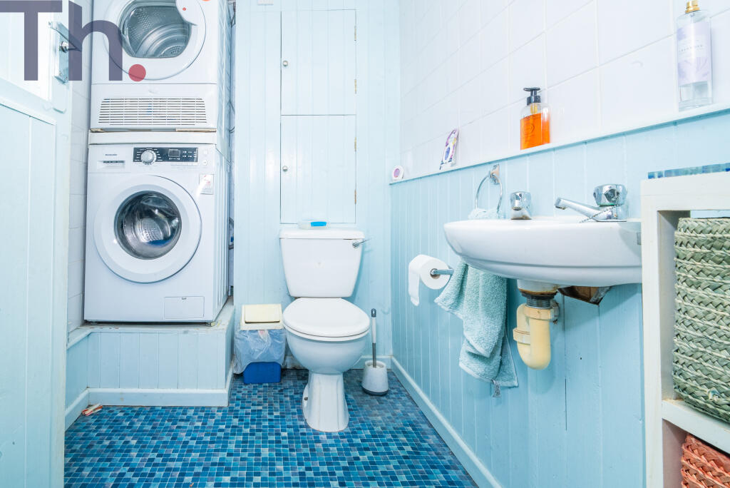 Downstairs Cloakroom WC /Utility