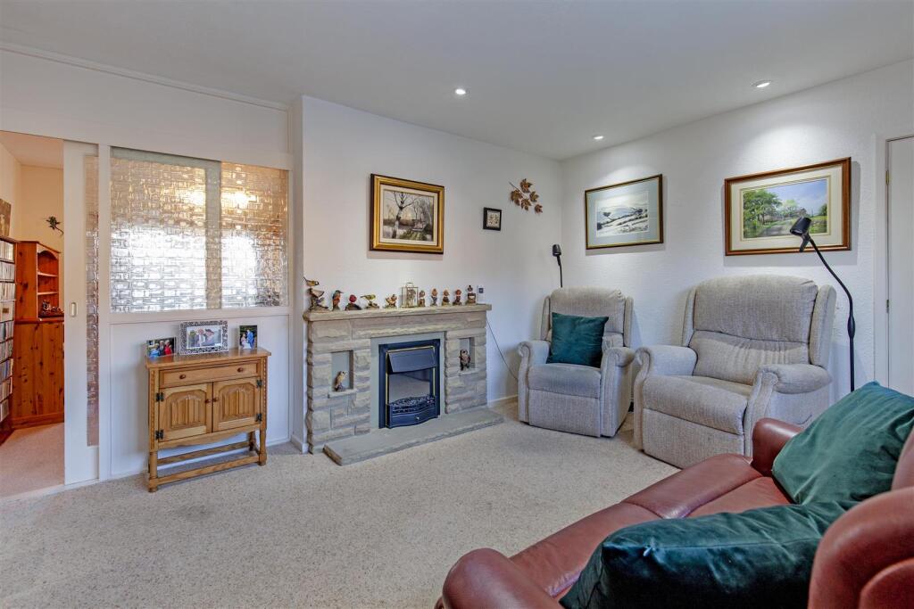 Reception Room-2.jpg