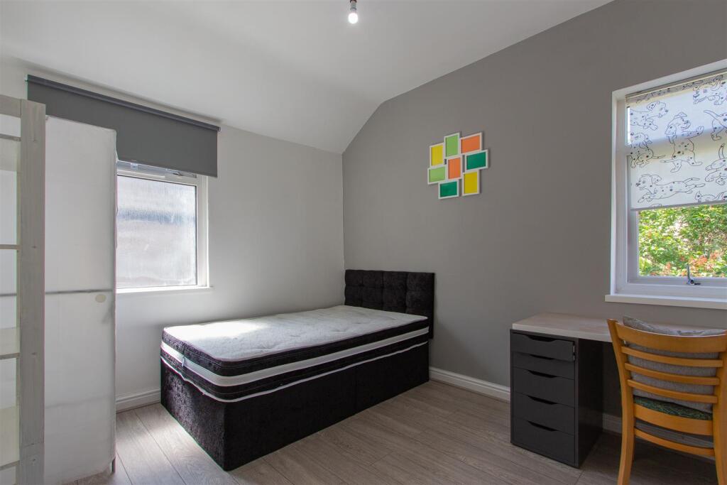 Cathays Terrace 135-19.jpg
