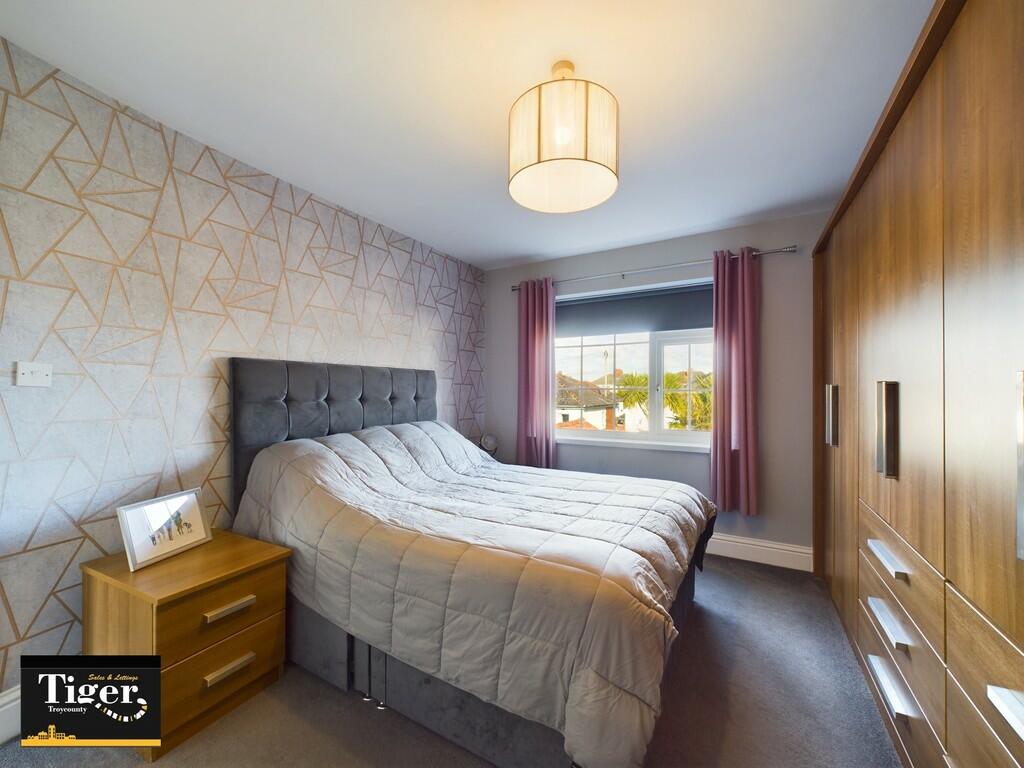 CAM02176G0-PR0346...