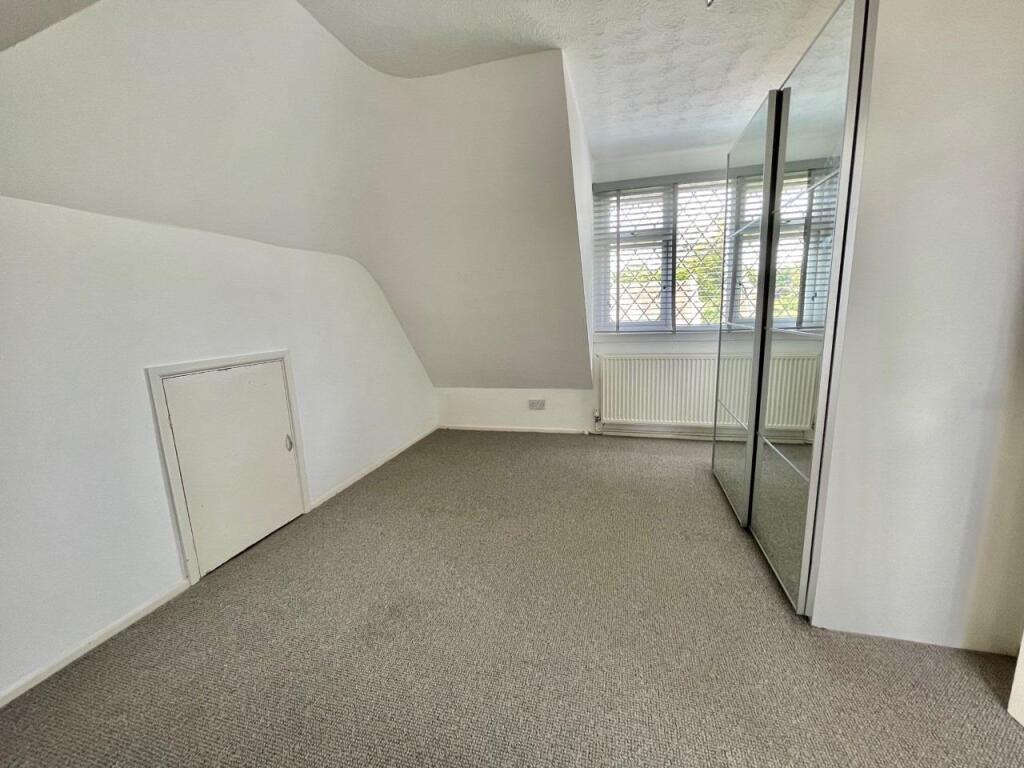 Bedroom 1 x2.jpg