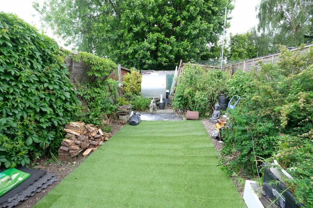 GARDEN 