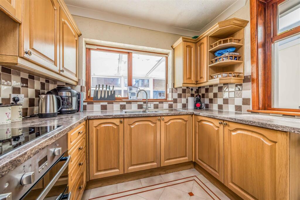 52 Whitworth Road, Fratton-Small-PorticoMarketing-