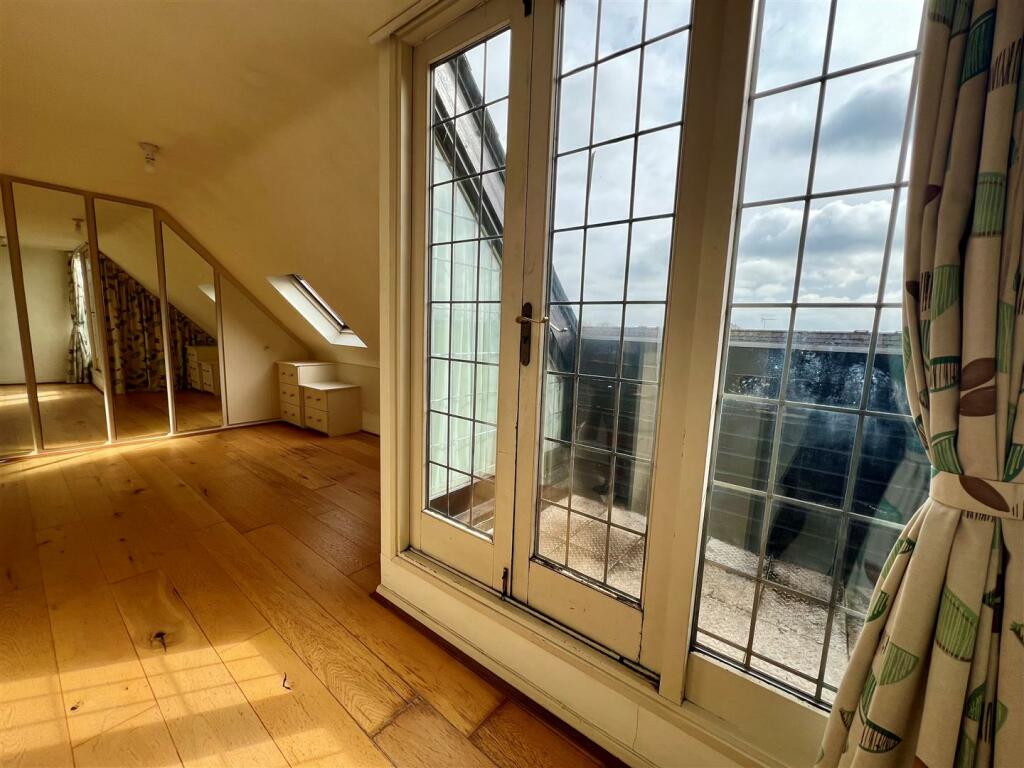 Master Bedroom x3.jpg