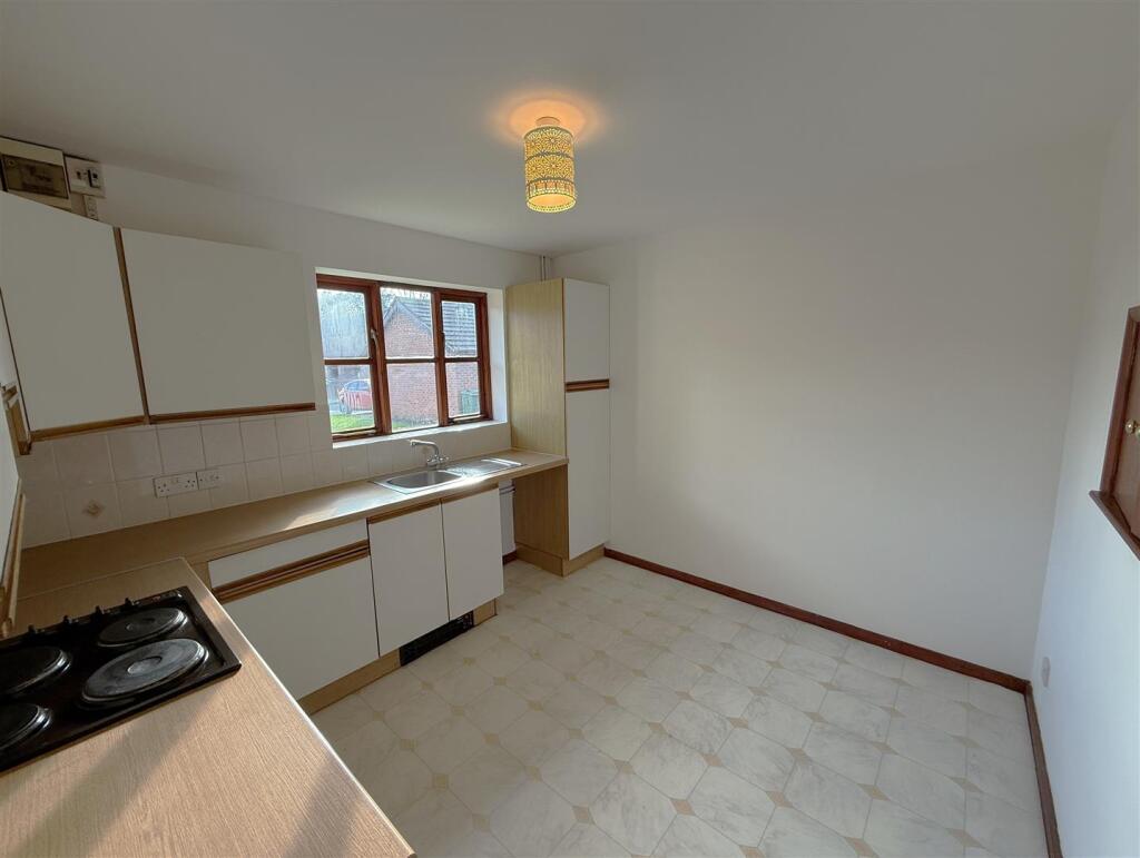 Kitchen A.JPG