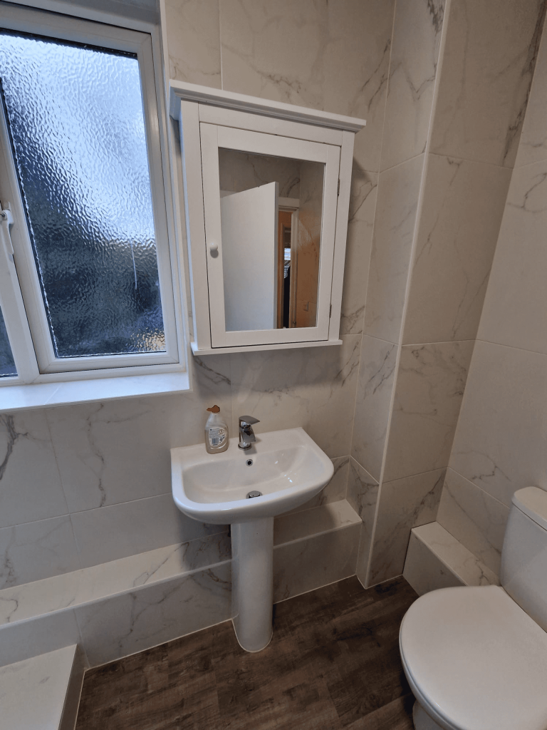 BATHROOM ONE