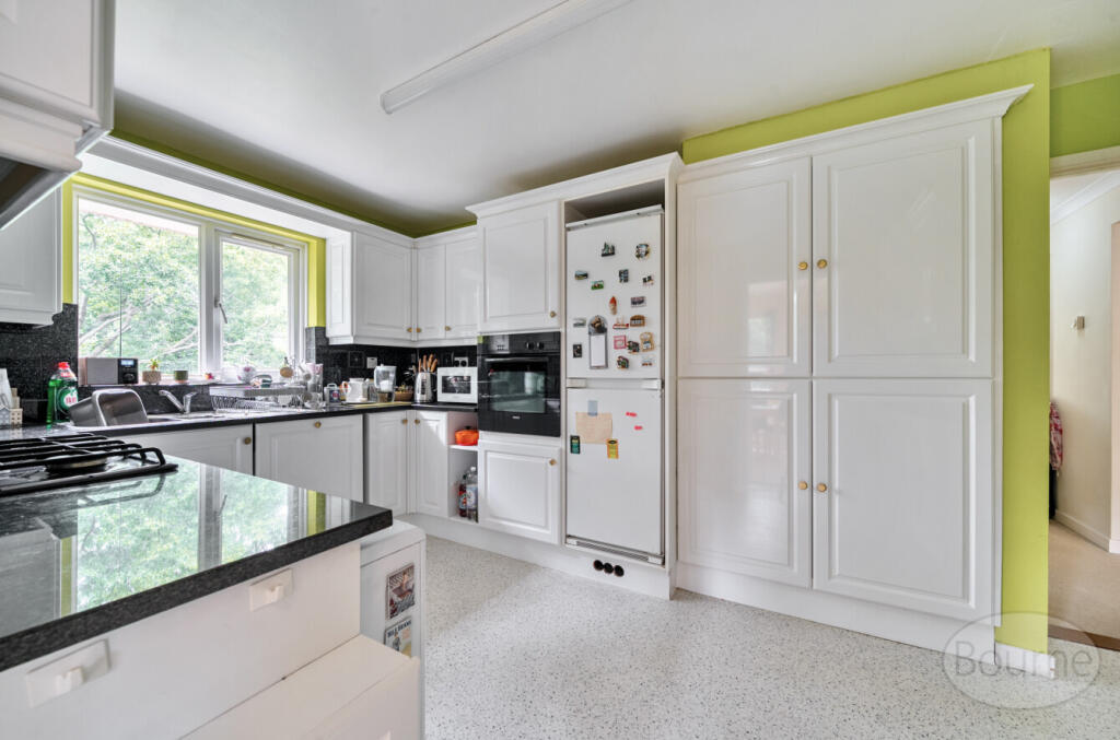 e0ca7b6e-7086-416...