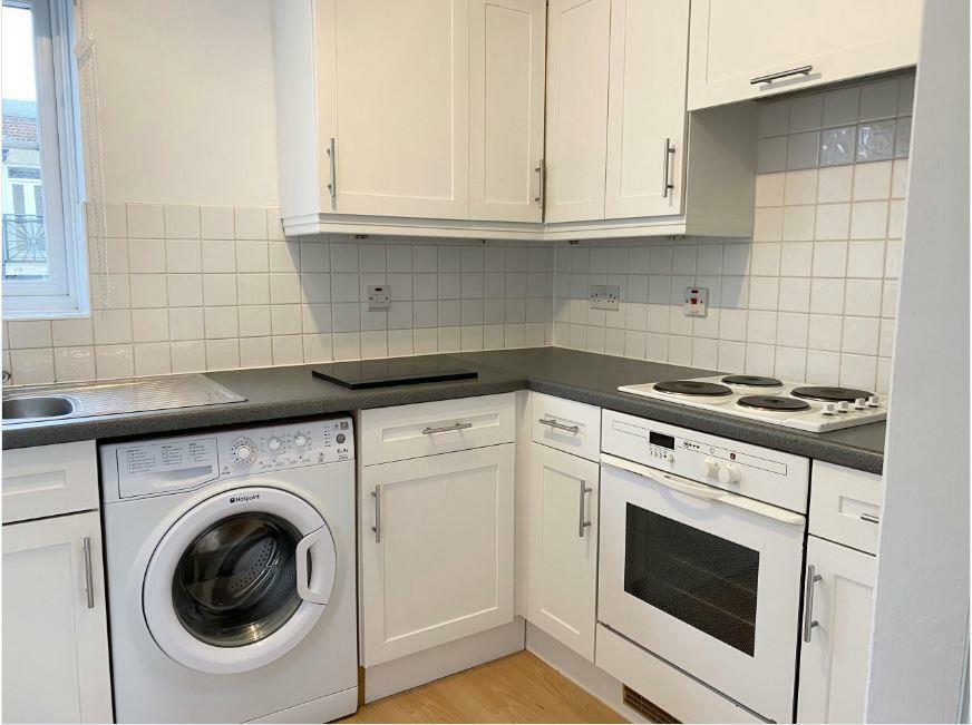 53 Causton square kitchen.JPG