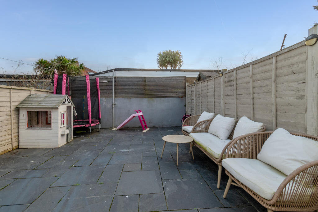 general 18 Clifton R