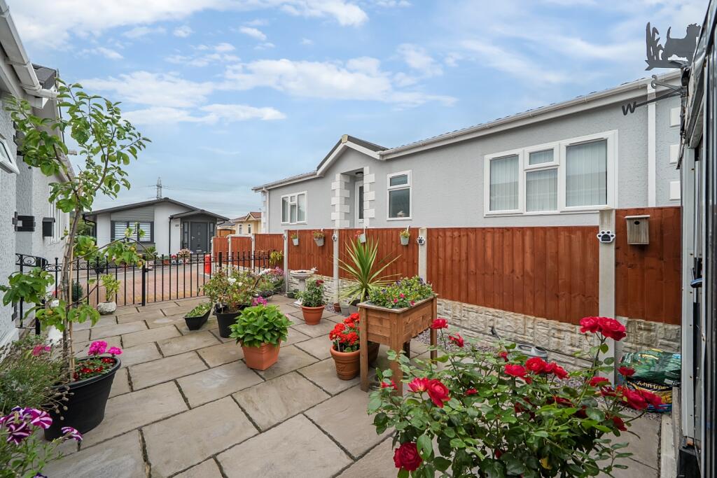 PONT PENTRE PARK GARDEN