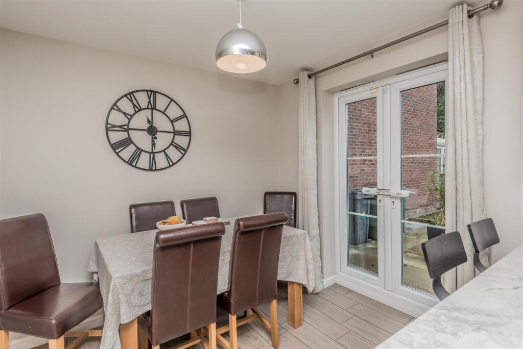 Fitted Dining Kitchen: