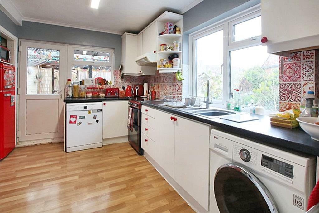 kitchen 2 (Portal Size).JPG