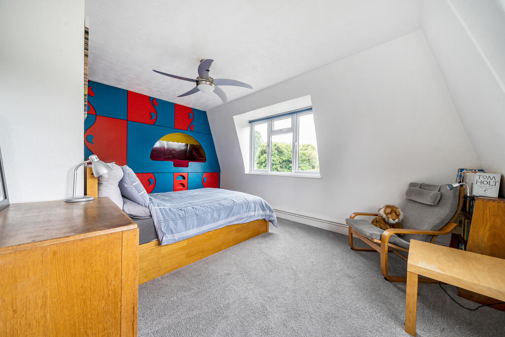 1324383-4-68793a7903243