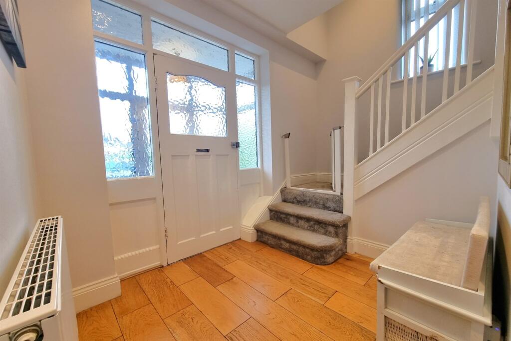 Entrance hall 