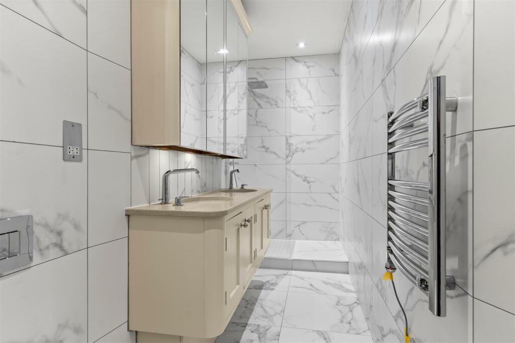 7 The Mansion 16.jpg