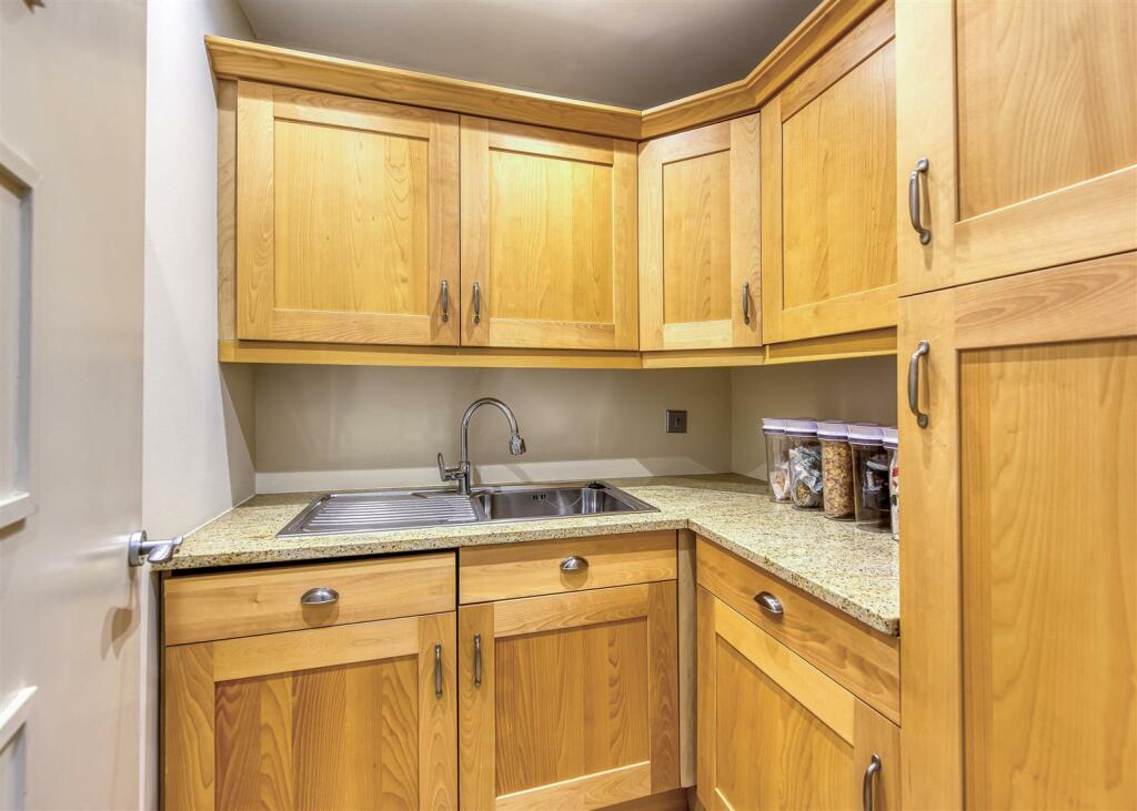 14 Wergs Hall Road-laundry.jpg