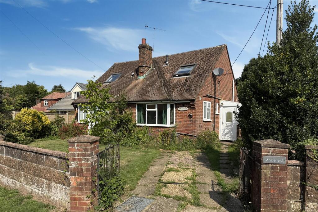 Witley - ***NO ONWARD CHAIN***