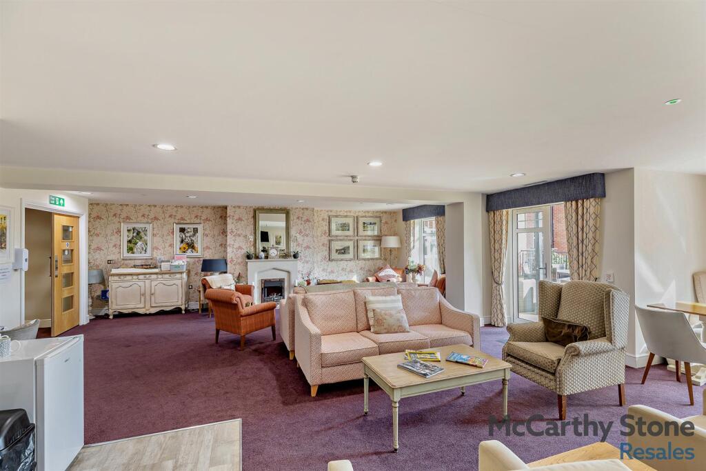 Homeowners Lounge